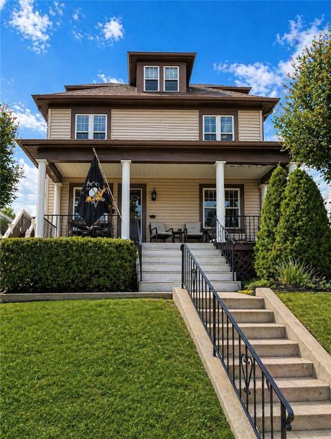 Photo of 1000 6th St, Beaver, PA 15009 (MLS # 1752578)