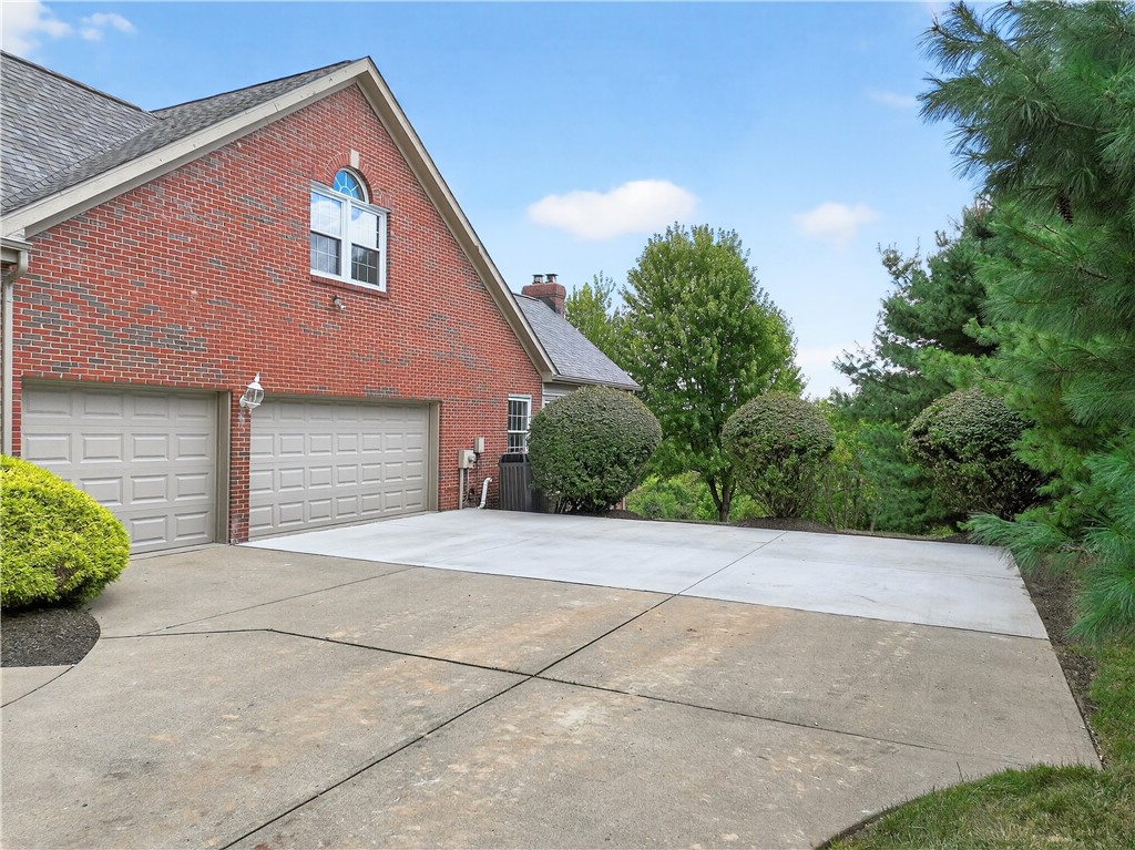 120 Hidden Oak Drive