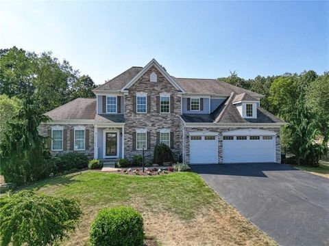 438 White Pine Ln Economy PA 15005