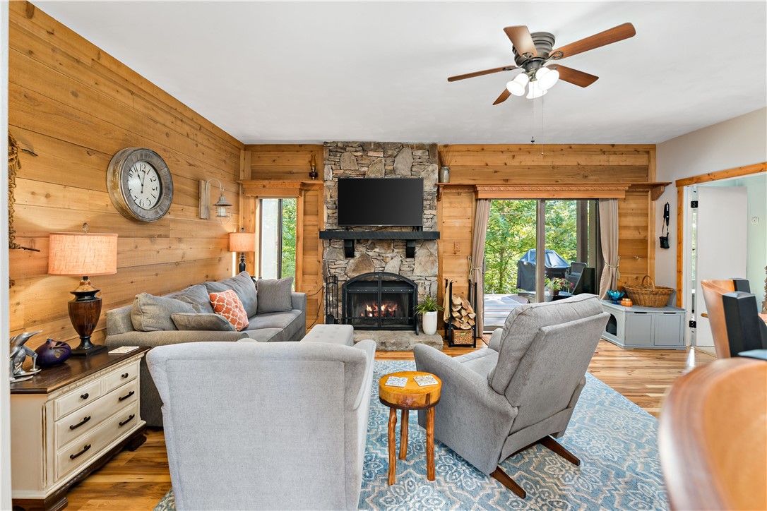 2305 Swiss Mountain Dr