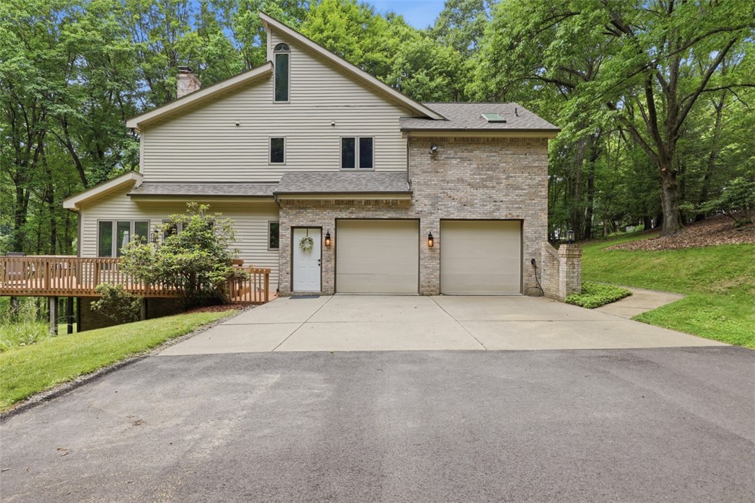 1012 Victoria Place
