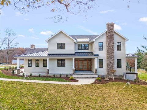 Photo of 100 Fife Farm Lane, McMurray, PA 15317 (MLS # 1763657)
