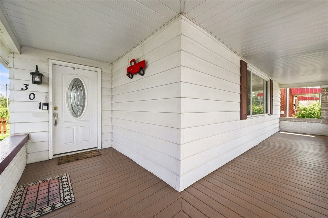 301 Pleasantview Ave