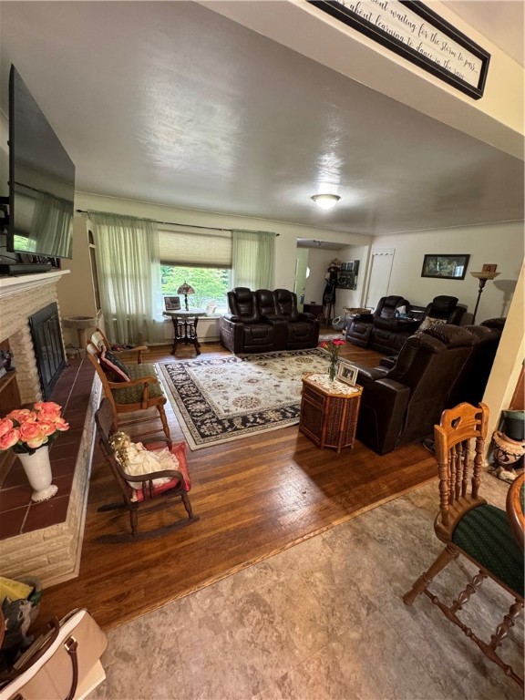 Pulaski Twp - Law, Pennsylvania 16143, United States, 3 Bedrooms Bedrooms, ,2 BathroomsBathrooms,Residential,Contingent,148941