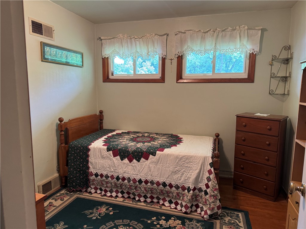 Pulaski Twp - Law, Pennsylvania 16143, United States, 3 Bedrooms Bedrooms, ,2 BathroomsBathrooms,Residential,Contingent,148941