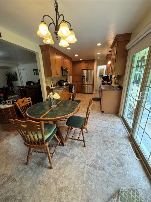 Pulaski Twp - Law, Pennsylvania 16143, United States, 3 Bedrooms Bedrooms, ,2 BathroomsBathrooms,Residential,Contingent,148941