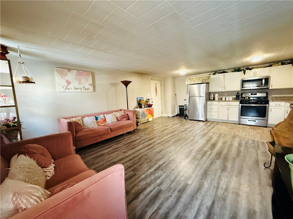 Sharpsburg, Pennsylvania 15215, United States, 2 Bedrooms Bedrooms, ,1 BathroomBathrooms,Residential,Active,76704