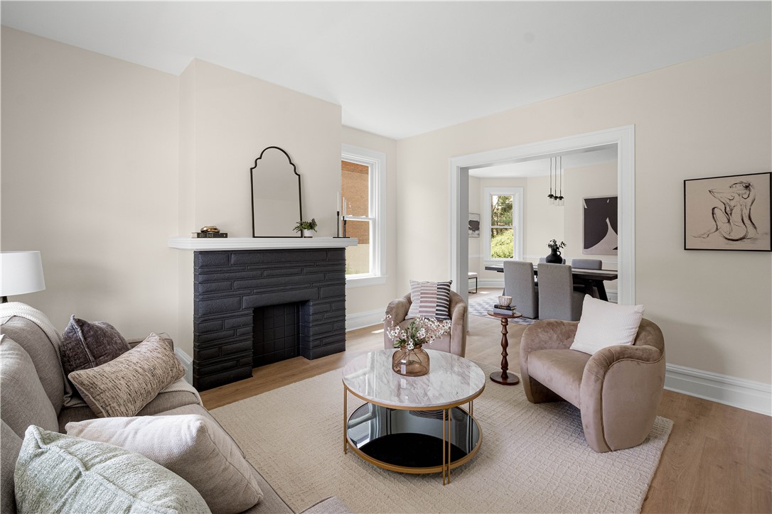 11 Dinsmore Ave