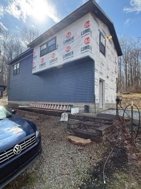 Photo of 433 Greenbriar Rd, Dunbar, PA 15431 (MLS # 1744560)