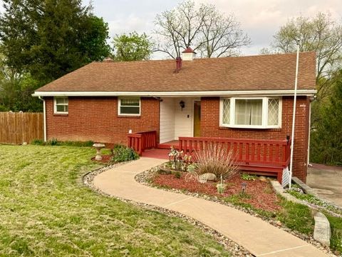 Photo of 1033 Old Hills Rd, Mckeesport, PA 15135 (MLS # 1750329)
