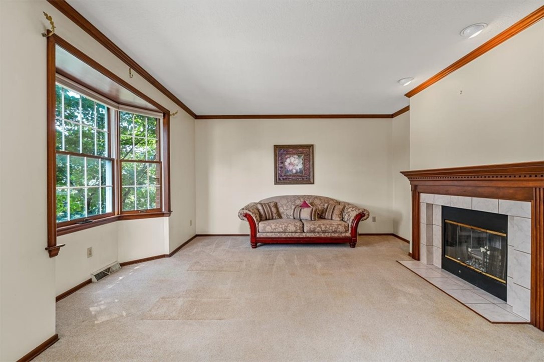 2403 Ramblewood Dr