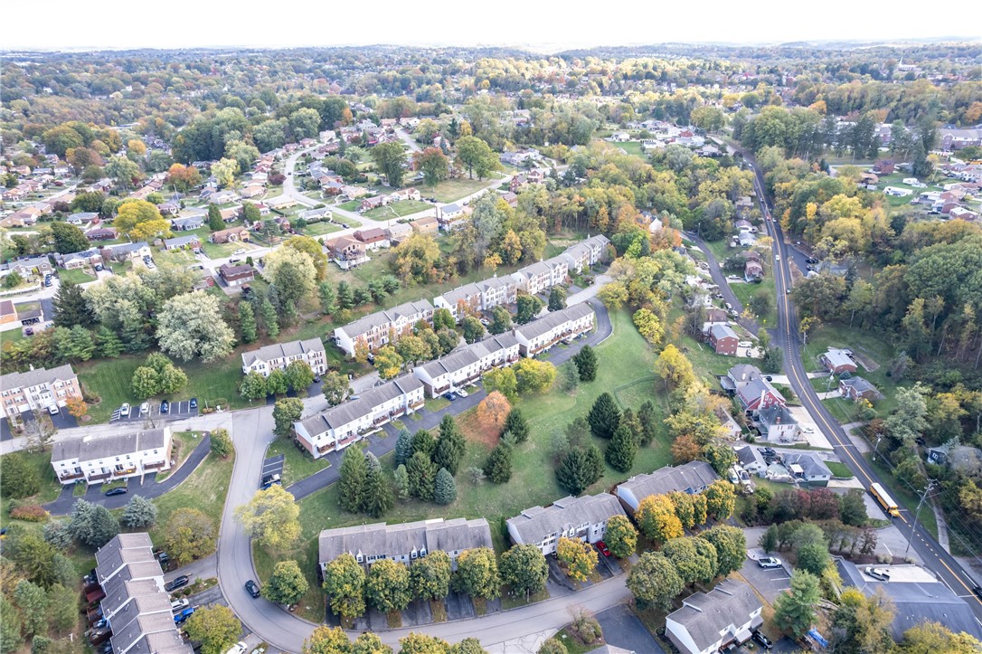 Castle Shannon, Pennsylvania 15234, United States, 2 Bedrooms Bedrooms, ,2 BathroomsBathrooms,Residential,Active,232199