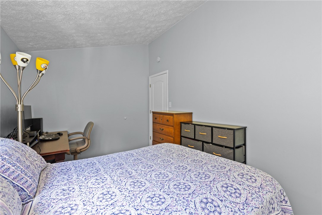 Castle Shannon, Pennsylvania 15234, United States, 2 Bedrooms Bedrooms, ,2 BathroomsBathrooms,Residential,Active,232199