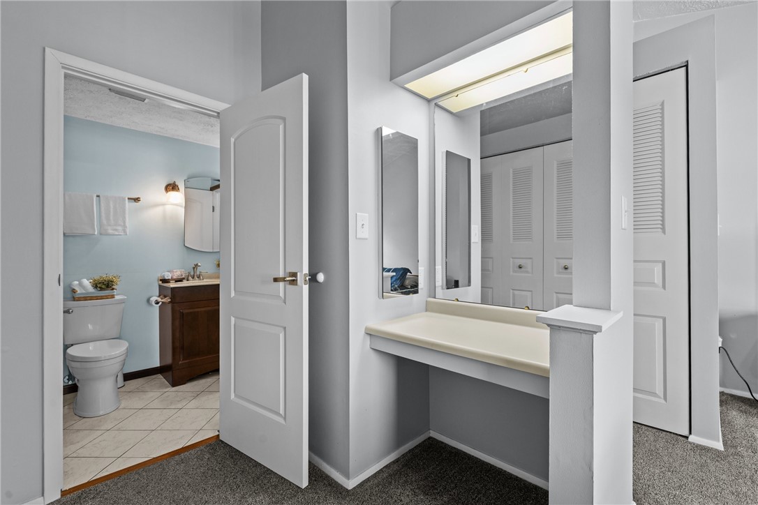 Castle Shannon, Pennsylvania 15234, United States, 2 Bedrooms Bedrooms, ,2 BathroomsBathrooms,Residential,Active,232199