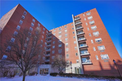 Photo of 4625 Fifth Ave #408, Pittsburgh, PA 15213 (MLS # 1738252)