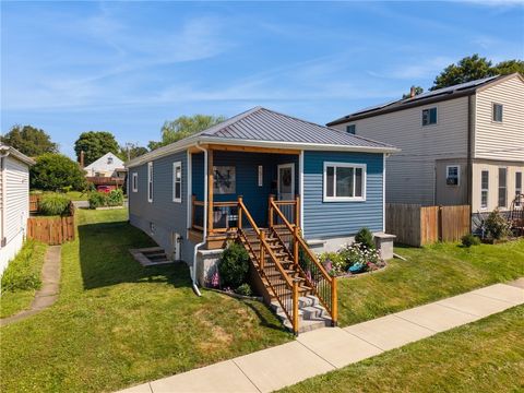 Photo of 1512 3rd St, Natrona Heights, PA 15065 (MLS # 1750442)