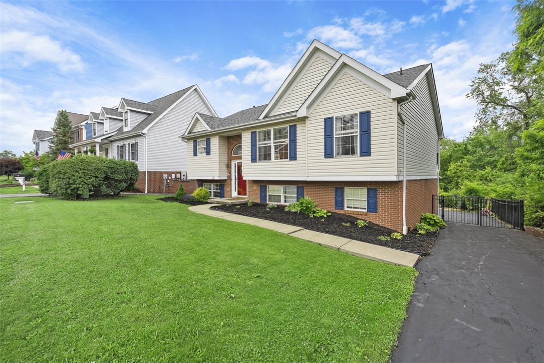 196 Oakbrook Cir