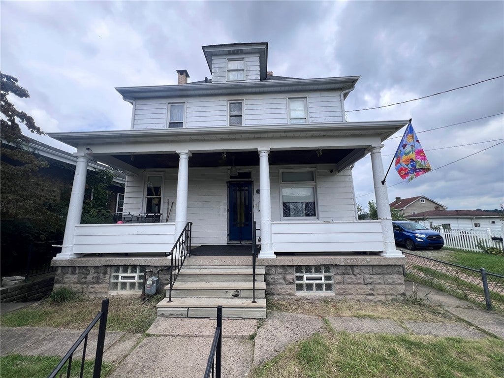 1415 Maple Ave