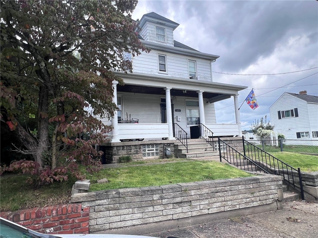 1415 Maple Ave