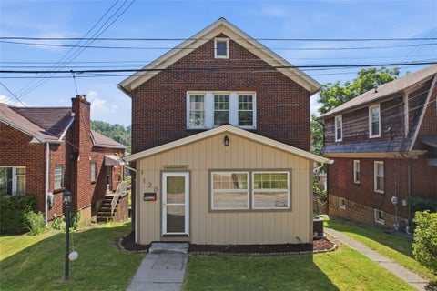 Photo of 120 Avenue L, Pittsburgh, PA 15221 (MLS # 1764028)