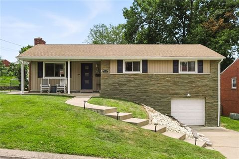 Photo of 1335 Cardinal Dr, Pittsburgh, PA 15243 (MLS # 1746320)