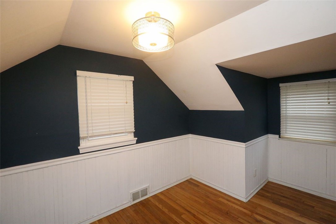 Mt Lebanon, Pennsylvania 15234, United States, 3 Bedrooms Bedrooms, ,2 BathroomsBathrooms,Residential,Contingent,203340