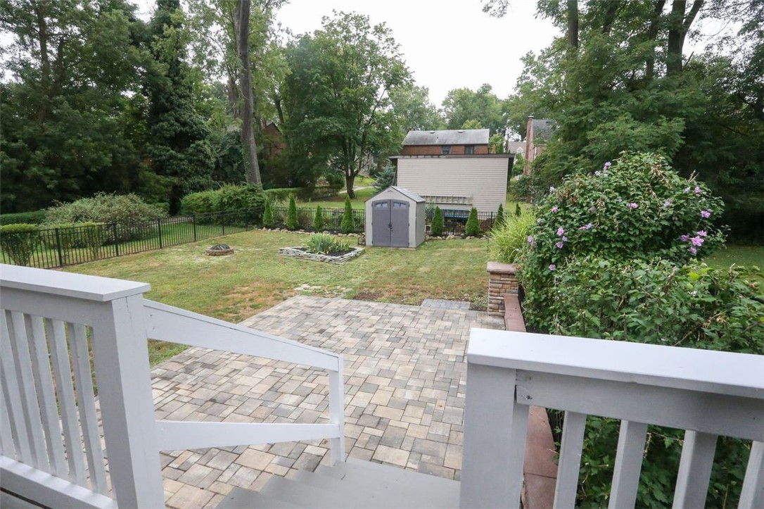 Mt Lebanon, Pennsylvania 15234, United States, 3 Bedrooms Bedrooms, ,2 BathroomsBathrooms,Residential,Contingent,203340