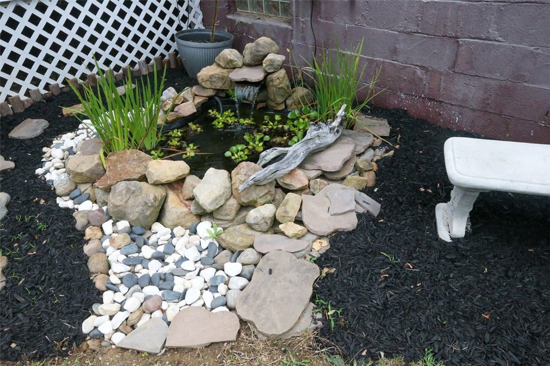 Mt Lebanon, Pennsylvania 15234, United States, 3 Bedrooms Bedrooms, ,2 BathroomsBathrooms,Residential,Contingent,203340