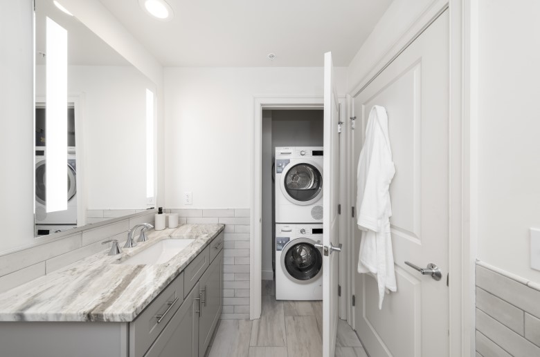 Downtown Pgh, Pennsylvania 15219, United States, 2 Bedrooms Bedrooms, ,2 BathroomsBathrooms,Residential,Active,58325