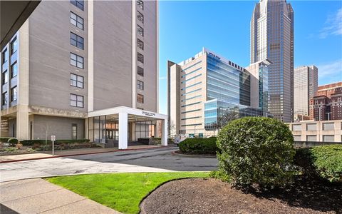Photo of 112 Washington Pl #10A, Pittsburgh, PA 15219 (MLS # 1743701)