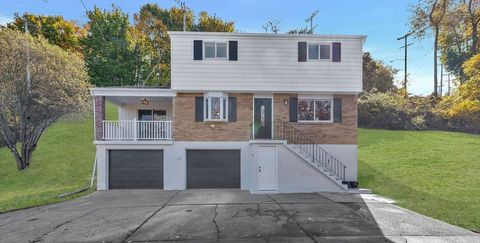 Photo of 1051 Forest Ave, Pittsburgh, PA 15202 (MLS # 1749953)