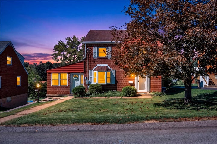 Photo 1 of 40 — 993 Homer Ave, Ross Twp, PA 15237