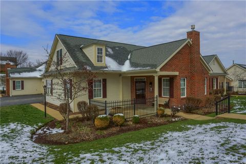 Photo of 2164 Isleworth Ln, Cranberry Twp, PA 16066 (MLS # 1744566)