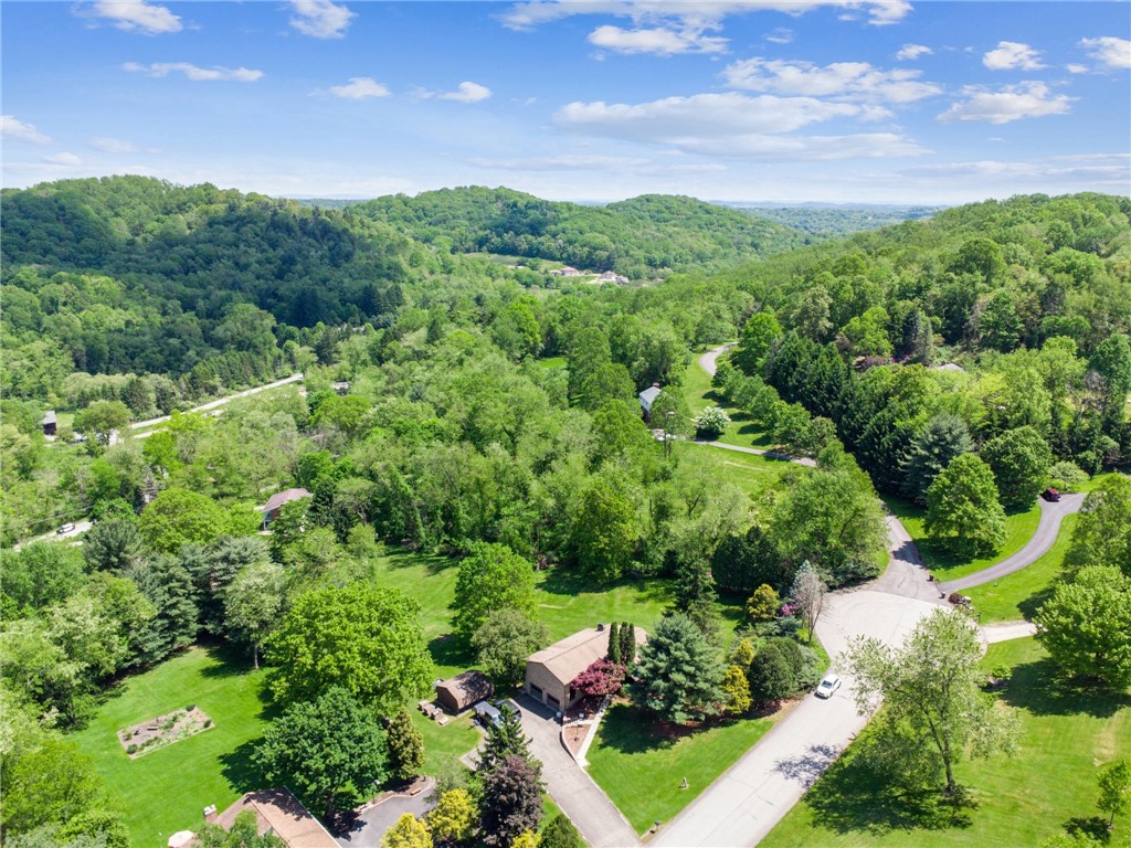 4004 Mayflower Court