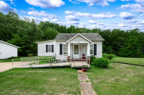Photo for 422 MCCALMONT Road