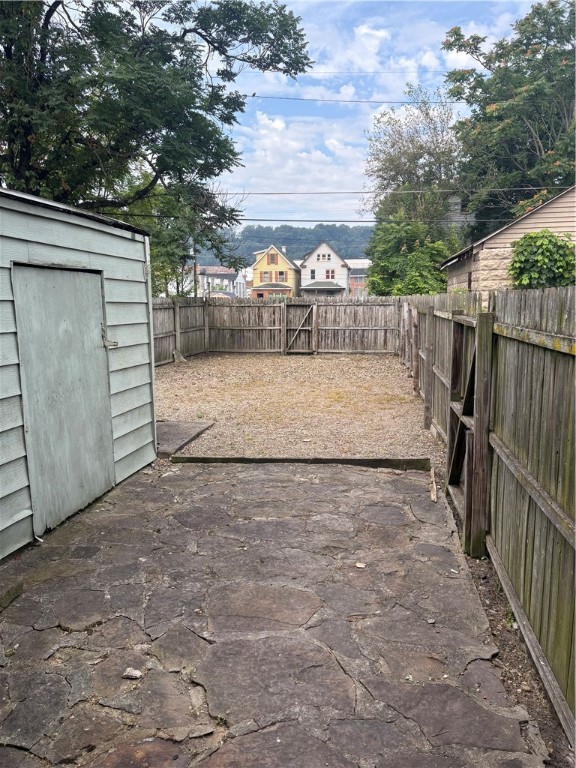 Arnold, Pennsylvania 15068, United States, 5 Bedrooms Bedrooms, ,1 BathroomBathrooms,Residential,Active,189499