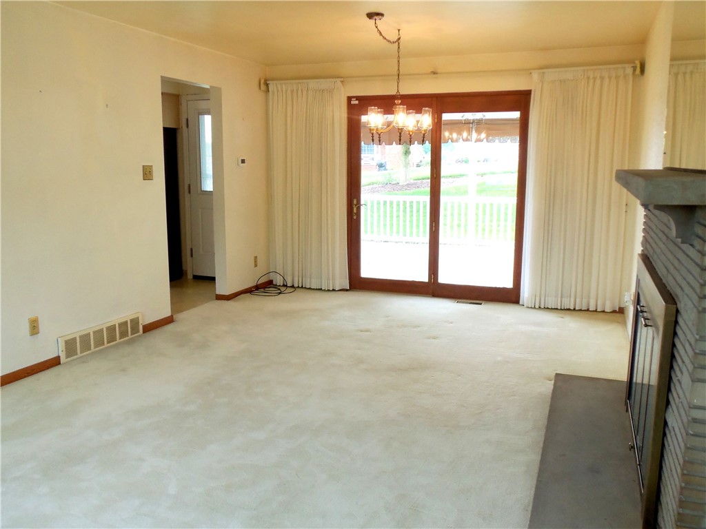 640 Longvue Drive