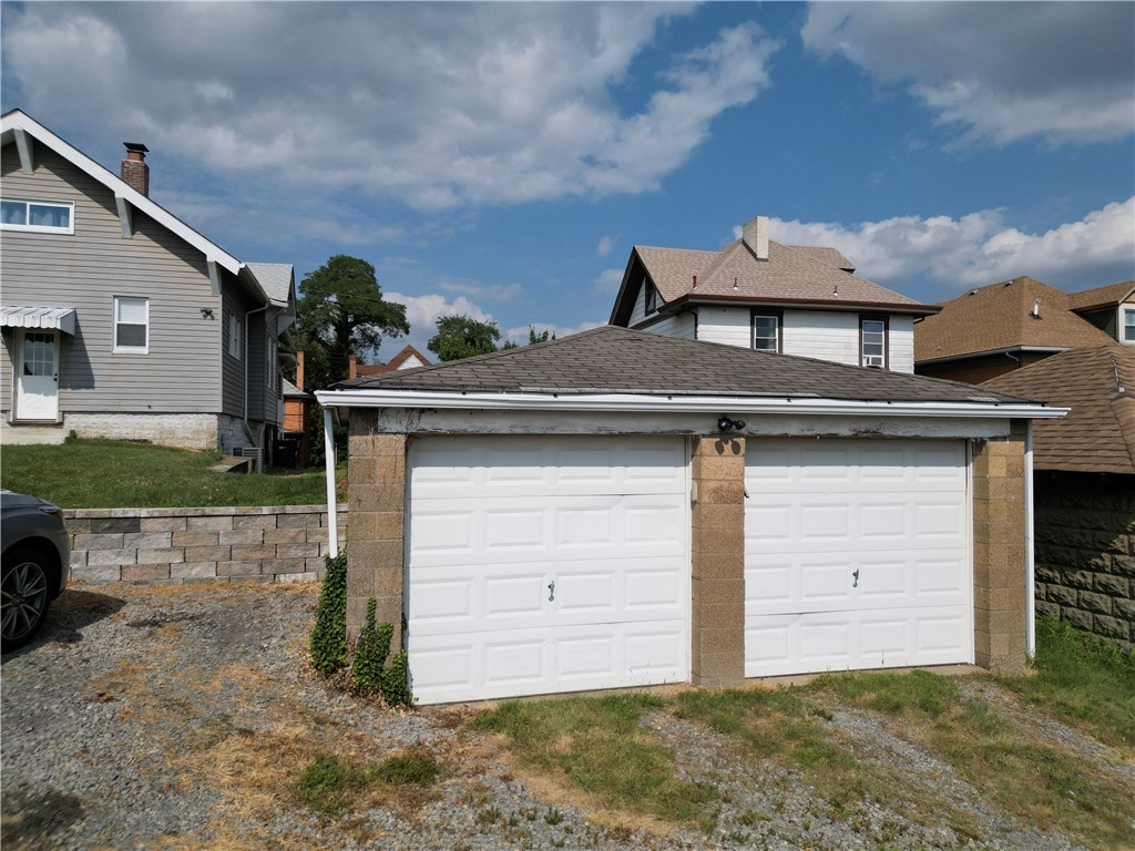 West View, Pennsylvania 15229, United States, 3 Bedrooms Bedrooms, ,2 BathroomsBathrooms,Residential,Active,190620