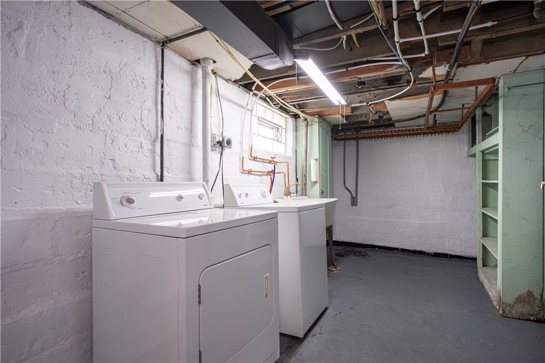 West View, Pennsylvania 15229, United States, 3 Bedrooms Bedrooms, ,2 BathroomsBathrooms,Residential,Active,190620