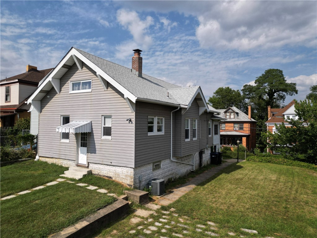 West View, Pennsylvania 15229, United States, 3 Bedrooms Bedrooms, ,2 BathroomsBathrooms,Residential,Active,190620