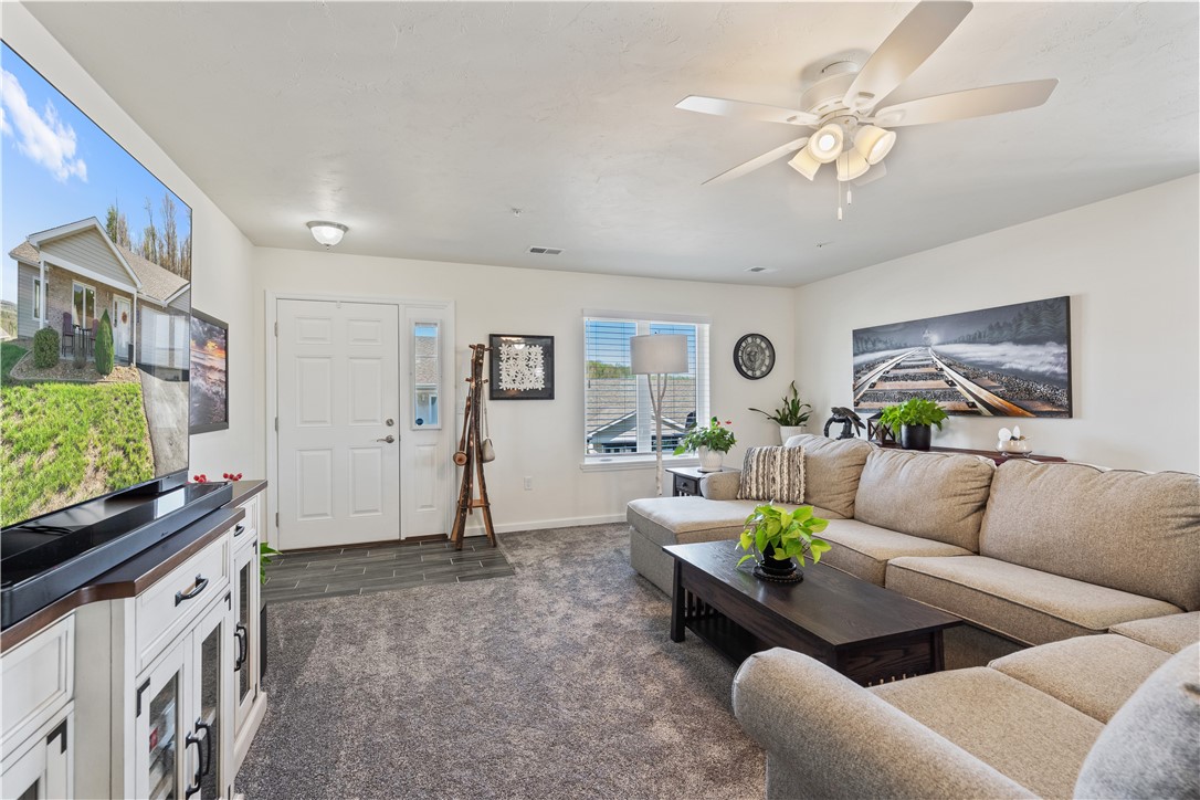 Derry Twp, Pennsylvania 15650, United States, 2 Bedrooms Bedrooms, ,2 BathroomsBathrooms,Residential,Active,28572