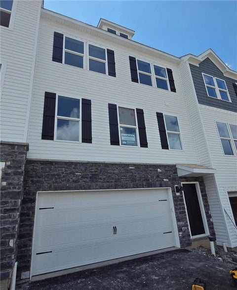 Townhouse For Sale - 101 Laurel Hills Drive Pl<br/> Butler County, Buffalo Twp, PA 16055