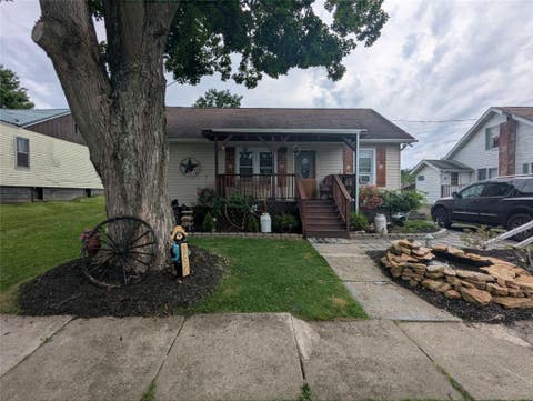 Homes For Sale - 324 Madison St St<br/> Clarion, PA 16255