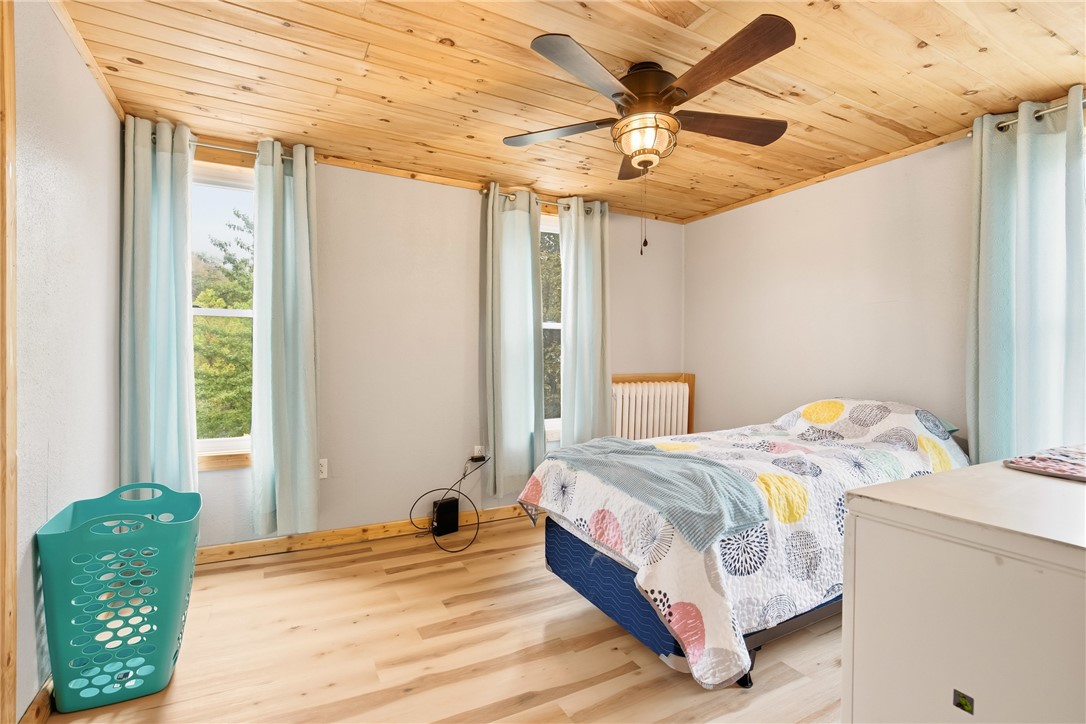 Westmont Hilltop School District, Pennsylvania 15905, United States, 4 Bedrooms Bedrooms, ,2 BathroomsBathrooms,Residential,Active,227599