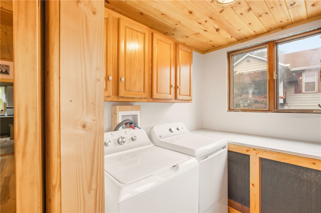 Westmont Hilltop School District, Pennsylvania 15905, United States, 4 Bedrooms Bedrooms, ,2 BathroomsBathrooms,Residential,Active,227599