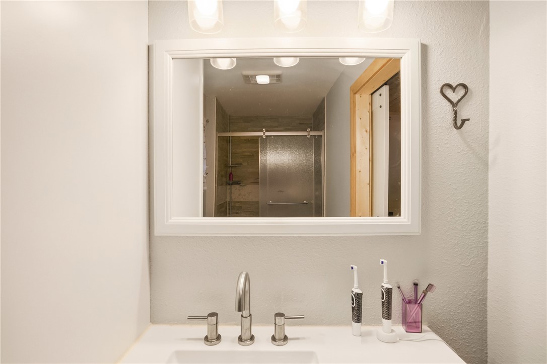 Westmont Hilltop School District, Pennsylvania 15905, United States, 4 Bedrooms Bedrooms, ,2 BathroomsBathrooms,Residential,Active,227599