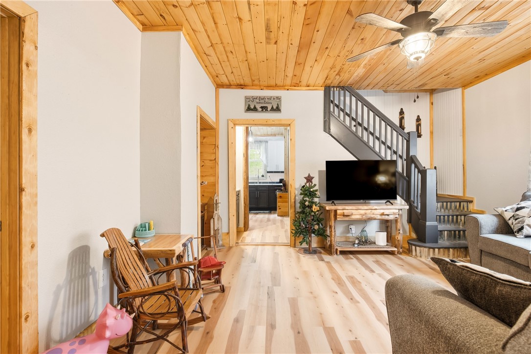 Westmont Hilltop School District, Pennsylvania 15905, United States, 4 Bedrooms Bedrooms, ,2 BathroomsBathrooms,Residential,Active,227599