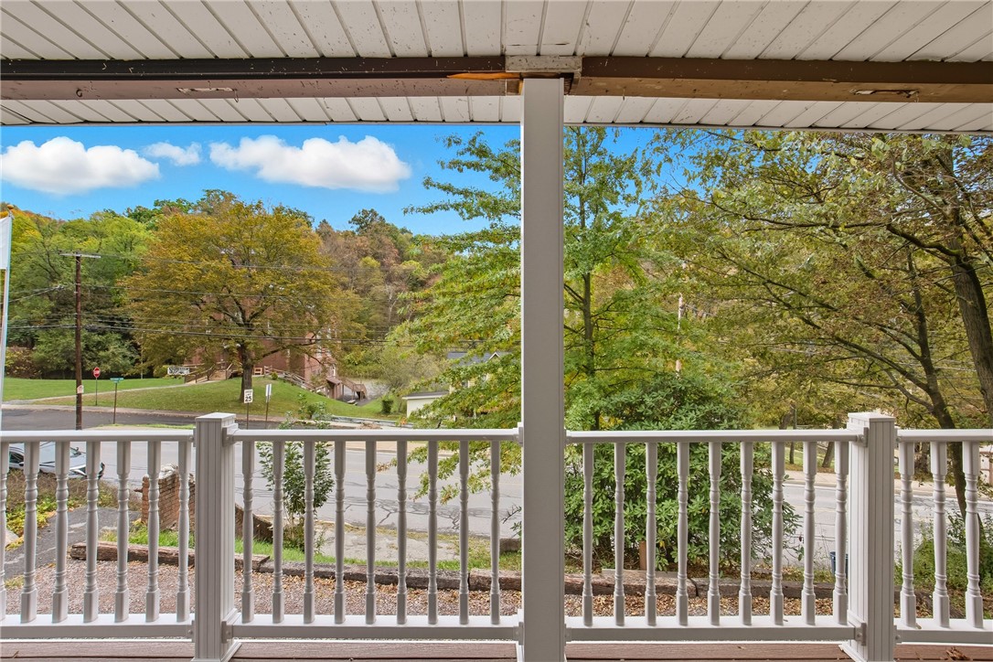 Westmont Hilltop School District, Pennsylvania 15905, United States, 4 Bedrooms Bedrooms, ,2 BathroomsBathrooms,Residential,Active,227599