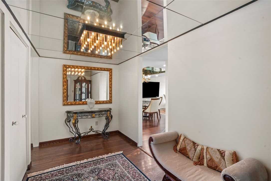 111 Grandview Ave 1003