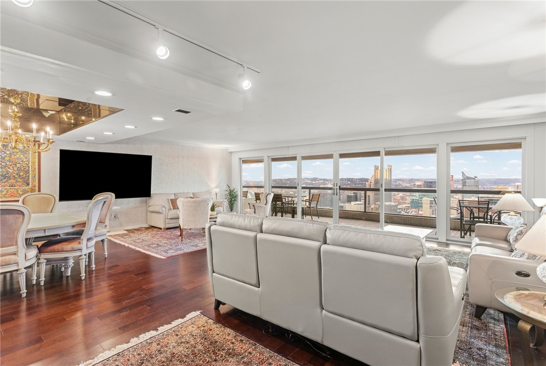 111 Grandview Ave 1003